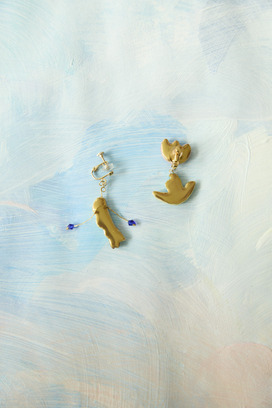 90.Bean&tulip clip-on earrings 詳細画像