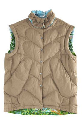 44.Born happy light down vest 詳細画像