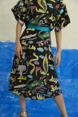 GRAFFITI EMBROIDERY SKIRT