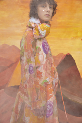 ANIMAL WORLD PRINT DOWN MUFFLER 詳細画像