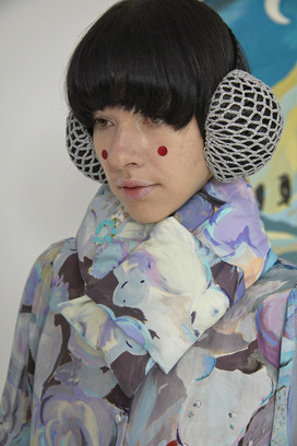 ANIMAL WORLD PRINT DOWN MUFFLER 詳細画像