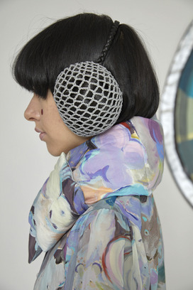 ANIMAL WORLD PRINT DOWN MUFFLER 詳細画像