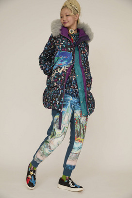 MANY FUNNY CATS DOWN LONG VEST 詳細画像