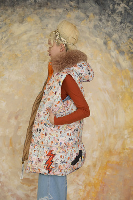 MANY FUNNY CATS DOWN LONG VEST 詳細画像