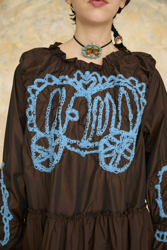 SHIRRING EMBROIDERY TAFFETA DRESS 詳細画像 brown 7