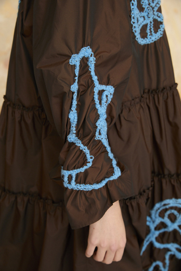 SHIRRING EMBROIDERY TAFFETA DRESS 詳細画像 brown 8