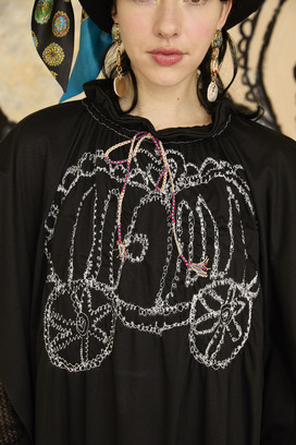 SHIRRING EMBROIDERY DRESS 詳細画像