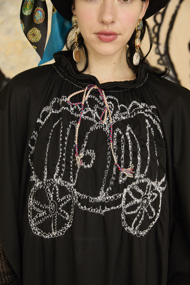 SHIRRING EMBROIDERY DRESS 詳細画像 off white 3