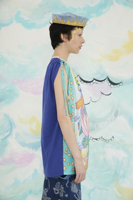 BLOOM GIRL GARDEN PRINT T-SHIRT 詳細画像