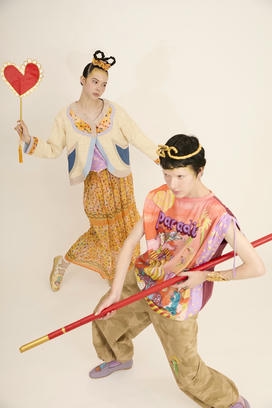 BLOOM GIRL GARDEN PRINT T-SHIRT 詳細画像