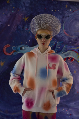 73.Kiraneko spray dye urake Hoodie 詳細画像