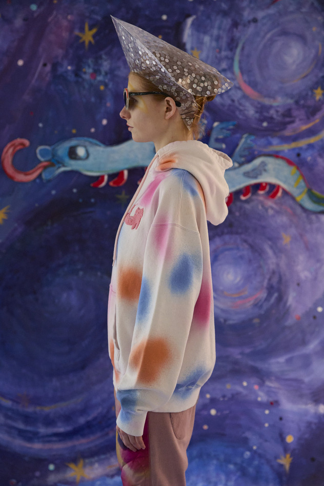 73.Kiraneko spray dye urake Hoodie 詳細画像 light blue 4